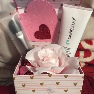 Mary Kay deep-cleansing Charcoal Mask with brush